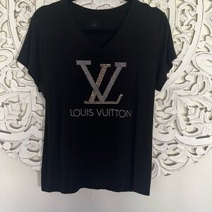 Women’s extra large T-shirt bought from Etsy